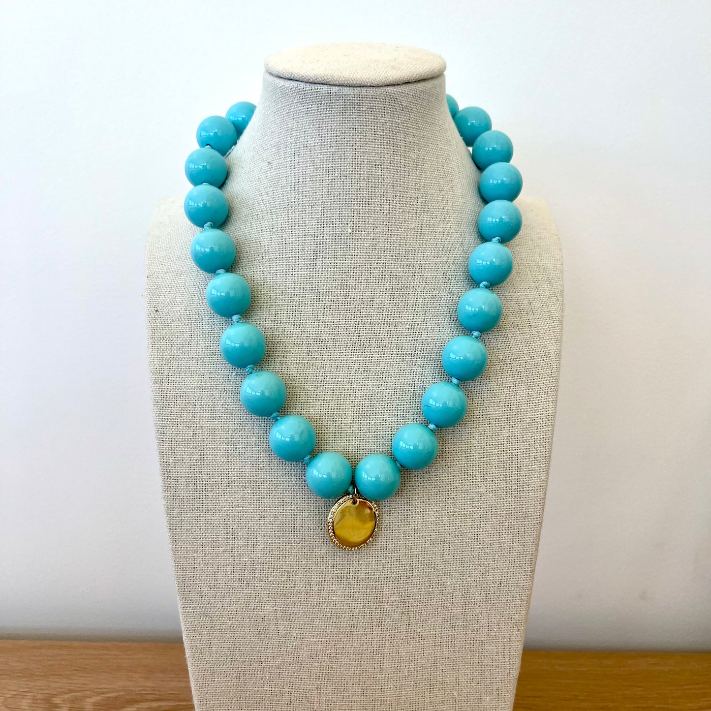 Colliers perles de couleur